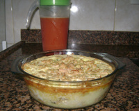 Escondidinho de pernil com casca crocante