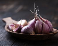 Como escolher, armazenar e conservar alho: veja as dicas