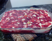 Torta Gelada de Morango