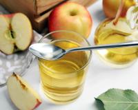 O que o vinagre de maçã pode (e não pode) fazer pelo seu corpo: benefícios, efeitos colaterais, como usar e muito mais!