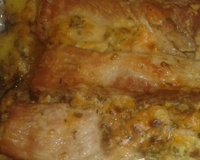 Costelinha de porco com creme de cebola