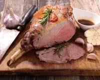 Paleta de cordeiro à moda gaúcha (no forno)