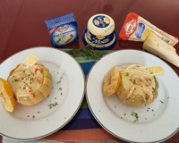 Mini abóbora recheada com creme de queijo e camarões 