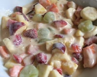Salada de frutas com creme de limão