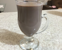 Chocolate quente com leite condensado e creme de leite