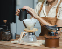Os truques que um barista me ensinou e que transformaram meu café em casa: conheça os utensílios essenciais