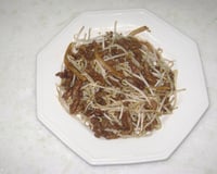 Carne com moyashi