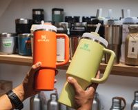 Adeus Stanley falsificado: saiba como identificar copos originais para nunca mais pagar caro por um produto falso