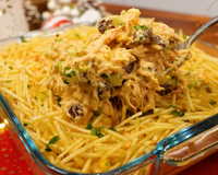 A dica de uma gastrônoma que transforma o salpicão de Natal: uva-passa hidratada no caldo do frango