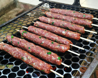 Kafta (carne moída no espeto)