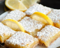 Lemon bars: aprenda a fazer os quadradinhos de limão em uma versão sem farinha e sem açúcar (muito mais leve)