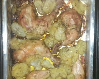 Frango assado com batatas e maionese