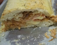 Pão recheado com presunto