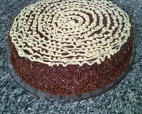 Bolo trufado de brigadeiro branco e preto