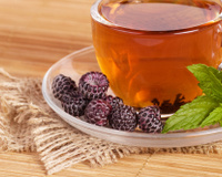 Chá de amora equilibra o açúcar no sangue ou tem que comer a fruta para obter o benefício?