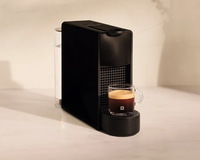 Última chance do ano para garantir a cafeteira Nespresso com quase 50% OFF no 12.12