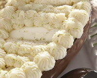 Ovo de páscoa com ganache de limão é a combinação perfeita entre o doce e o cítrico. veja como fazer