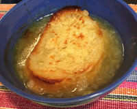 Sopa de cebola gratinada