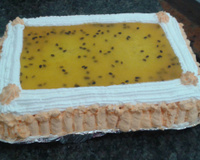 Bolo delicioso de mousse de maracujá