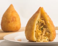 Coxinha de mandioca sem glúten
