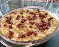 Macarrão ao molho branco com bacon e camarão