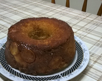 Bolo de banana caramelizado