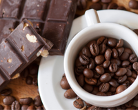 Um composto natural encontrado no chocolate amargo e no café está diretamente ligado ao envelhecimento mais lento