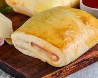 Joelho, italiano, bauru ou enroladinho: não importa qual o nome na sua cidade, essa receita é a escolha perfeita para deixar o seu lanche ainda mais saboroso