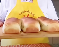 Nem ovo, nem leite: pão caseiro de massa fofinha e macia fica tão gostoso que nem precisa passar nada