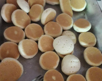 Biscoitos de farinha de trigo assados