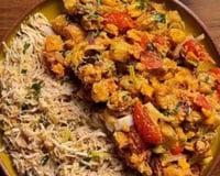 Salada quente para comer no inverno: essa receita baixa em calorias e alta em proteínas é deliciosa e muito simples de fazer!