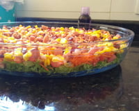 Salada ao molho de cachorro quente