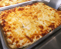 Nem bolonhesa, nem molho branco: a lasanha de estrogonofe é a melhor receita de todas e vai te deixar com água na boca