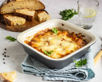 Torta de pão de forma com queijo e presunto