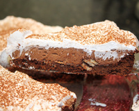 Torta mousse de chocolate com chantilly
