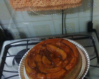 Bolo de banana caramelada