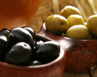 Diferenças entre azeitona verde e preta: confira quais são
