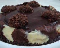 Bolo trufado de brigadeiro branco e preto: receita maravilhosa