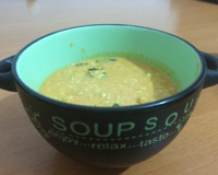 Sopa de frango com gengibre