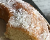Bolo de Liquidificador com Calda de Coco