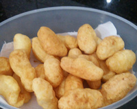 Biscoito frito de polvilho com queijo