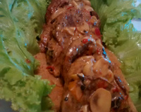 Lagarto com creme de cebola