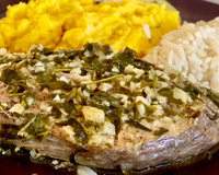 Peixe com salsinha e cebolinha