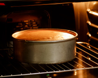 Comer bolo quente faz mal?