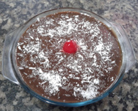 Pavê de ameixa, coco e chocolate