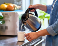 Chaleira elétrica: descubra se vale a pena comprar uma