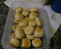 Salgadinho de queijo ralado (desmancha na boca)