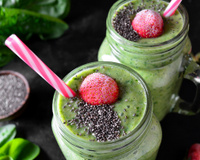 Para que serve a vitamina de morango com espinafre? Aprenda a fazer essa bebida deliciosa