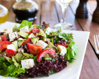 Como deixar a salada mais gostosa: veja 6 dicas