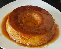 Pudim de leite condensado na panela de pressão elétrica